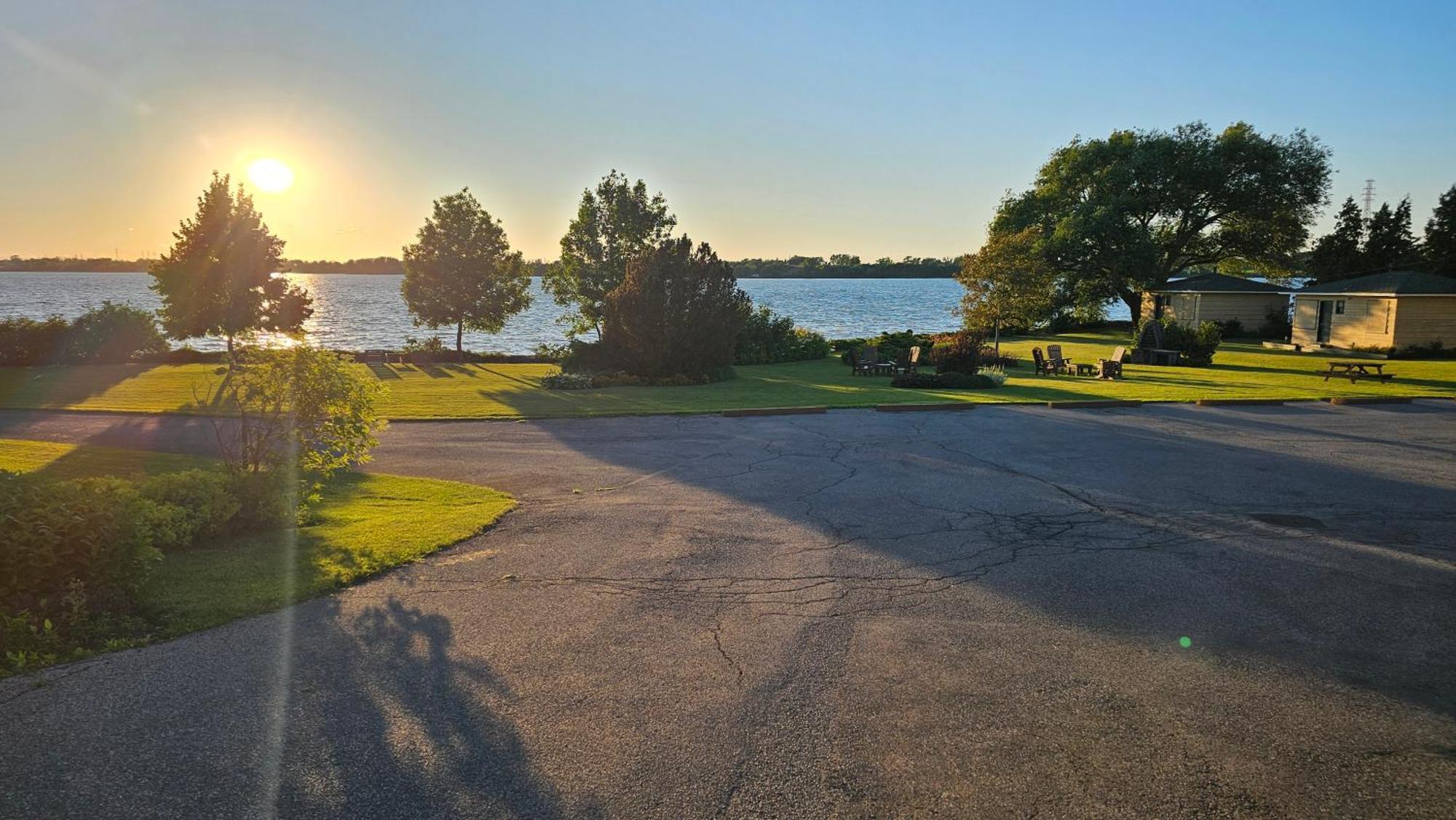 Hotel Oasis Lac St-Louis Salaberry-de-Valleyfield Exteriér fotografie