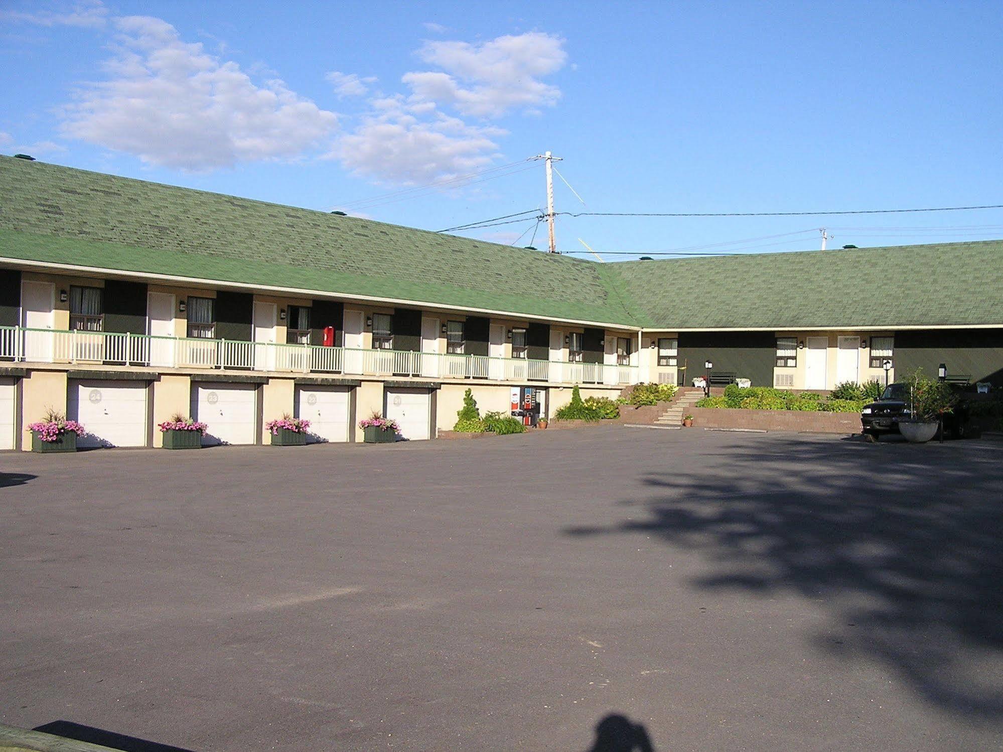 Hotel Oasis Lac St-Louis Salaberry-de-Valleyfield Exteriér fotografie